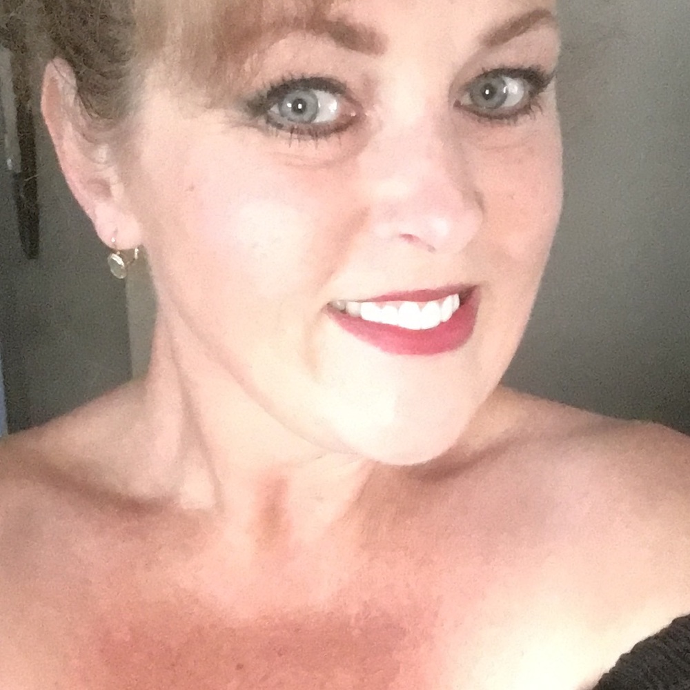 COPY - 5⭐️ fast shipping Posh ambassador Raytchell